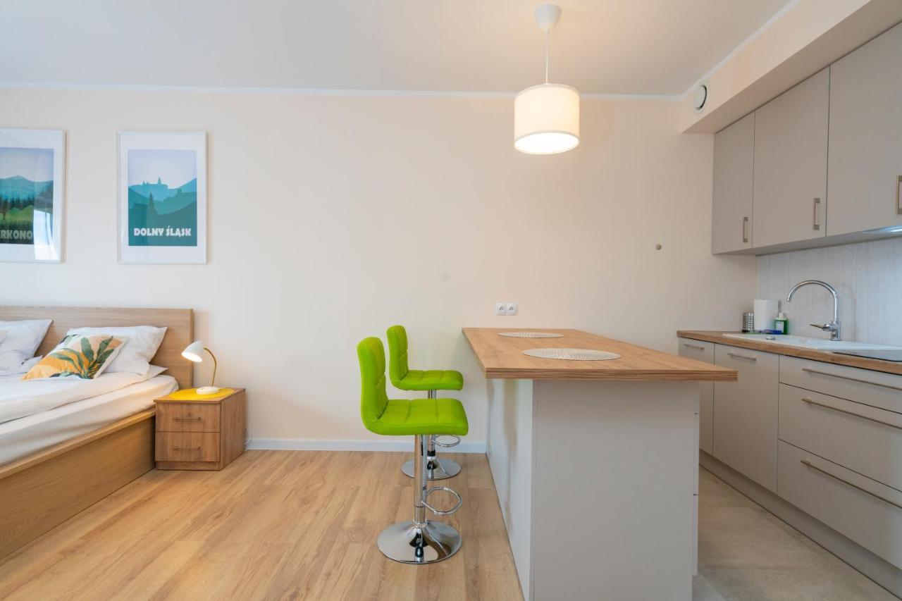 Rentplanet - Park Apartment *
